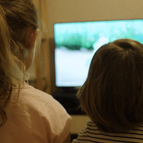 Screen Time: How TV, Computers, and Smartphones Change Our Worldview